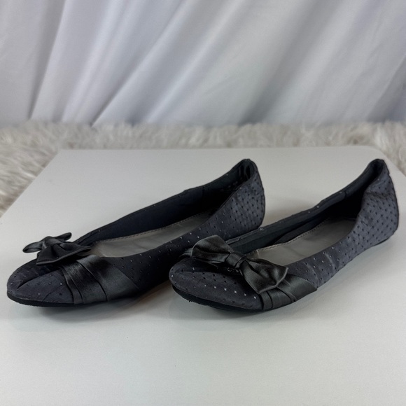 Fergalicious Shoes - Fergalicious by Fergie Grey Ballet Flats with Bow